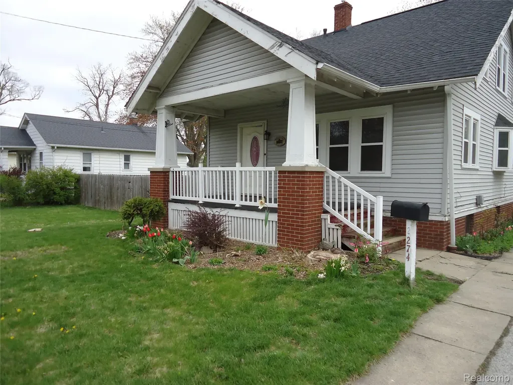 2274 N Carolina Street Saginaw City MI 48602