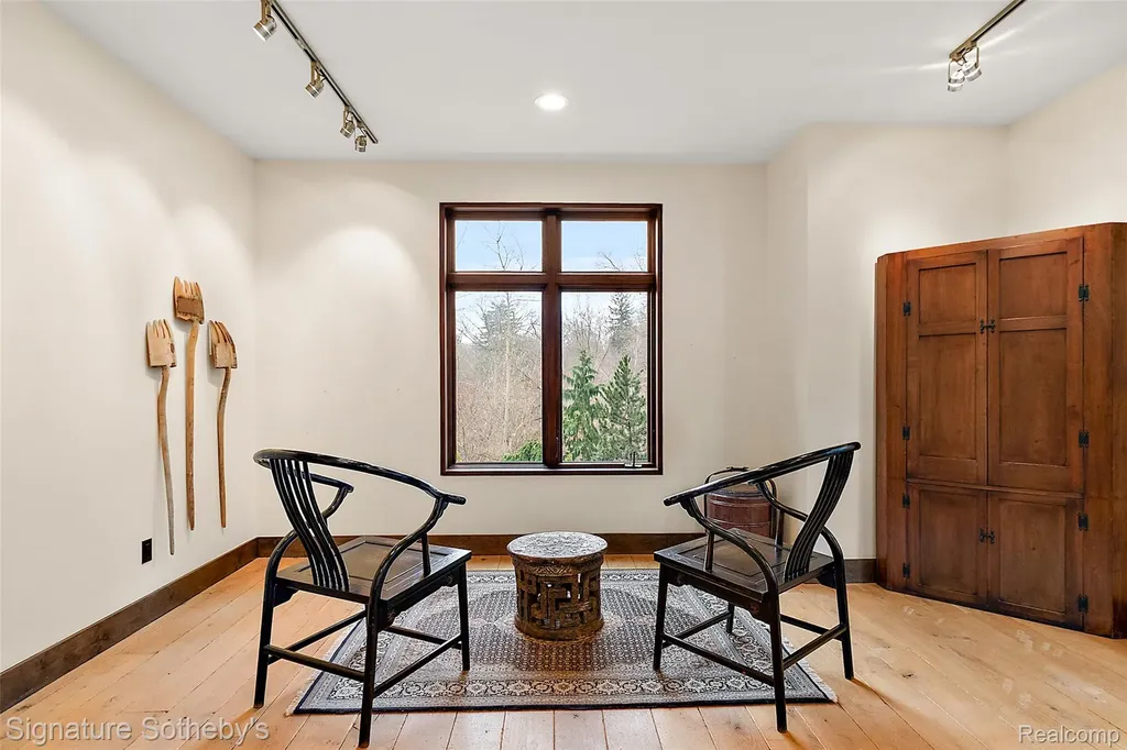 7357 Lindenmere Drive Bloomfield Charter Township MI 48301