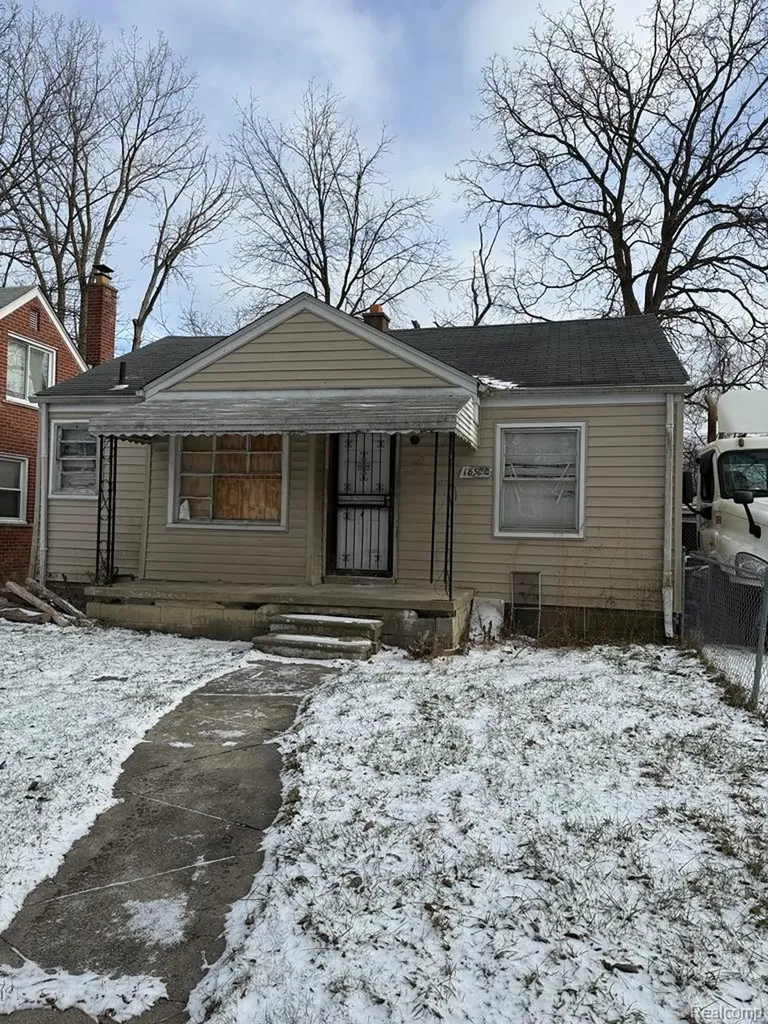 18520 Trinity Street Detroit City MI 48219