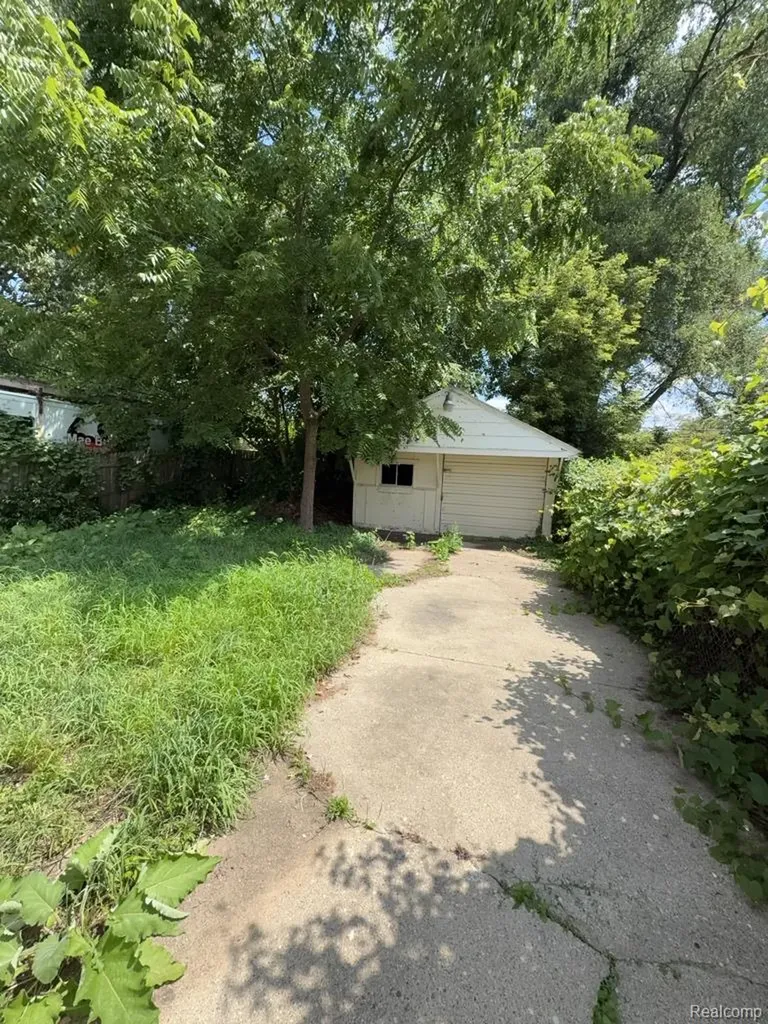 18988 Dale Street Detroit City MI 48219