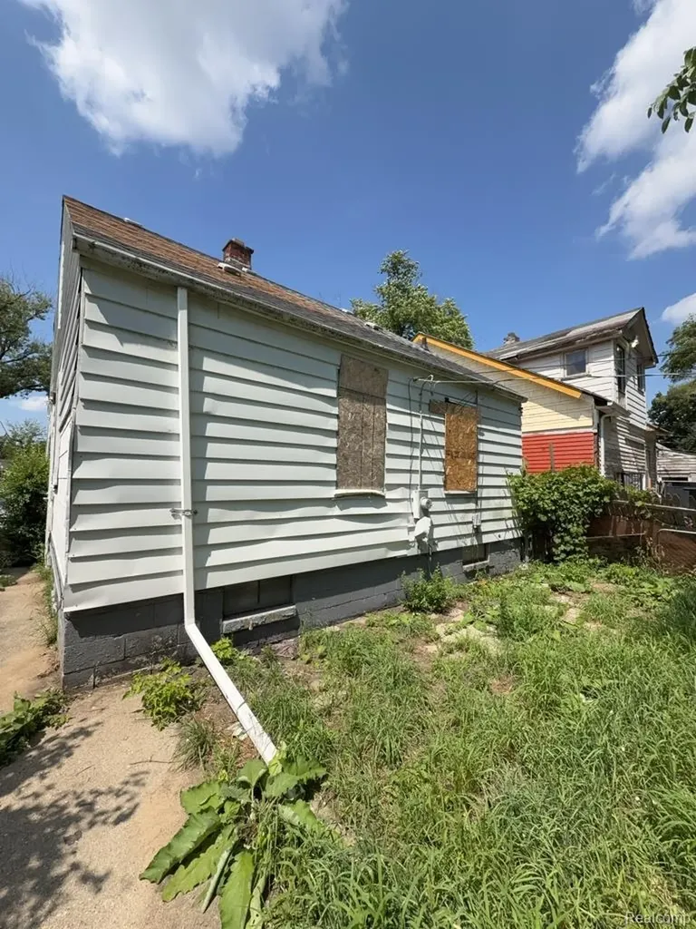 18988 Dale Street Detroit City MI 48219