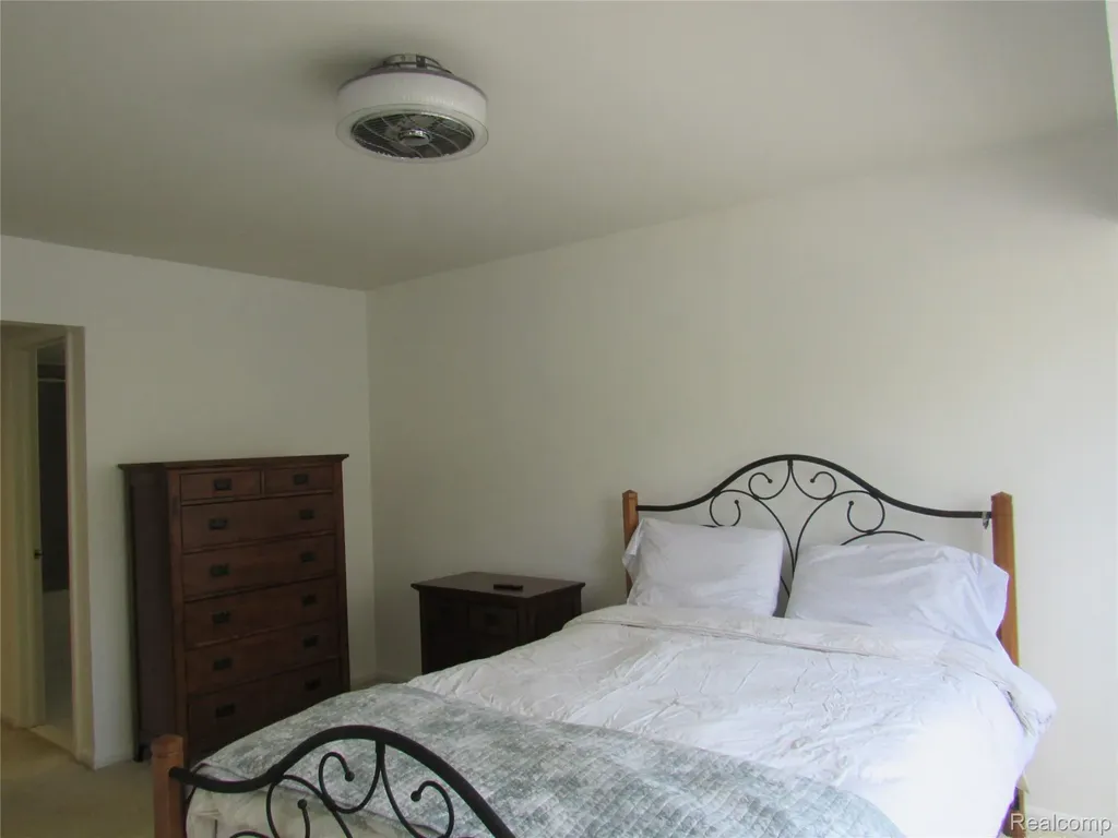 3565 S Port Cove Drive Waterford Charter Township MI 48328