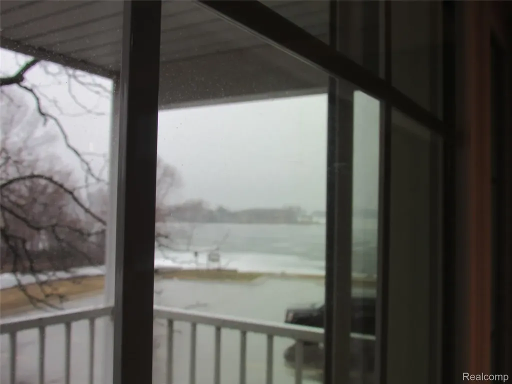 3565 S Port Cove Drive Waterford Charter Township MI 48328