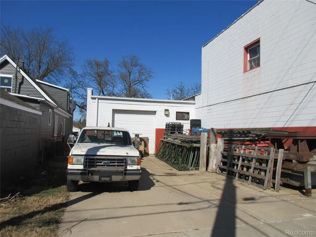 1219 Eureka Avenue Wyandotte City MI 48192