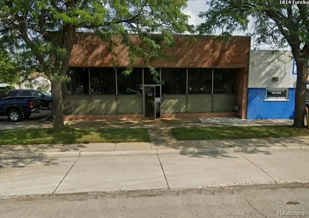 1814 Eureka Road Wyandotte City MI 48192
