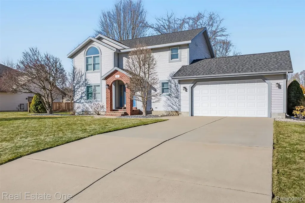 5115 Ossad Drive Norton Shores City MI 49441