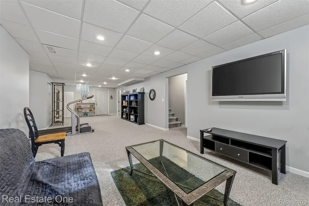 5115 Ossad Drive Norton Shores City MI 49441