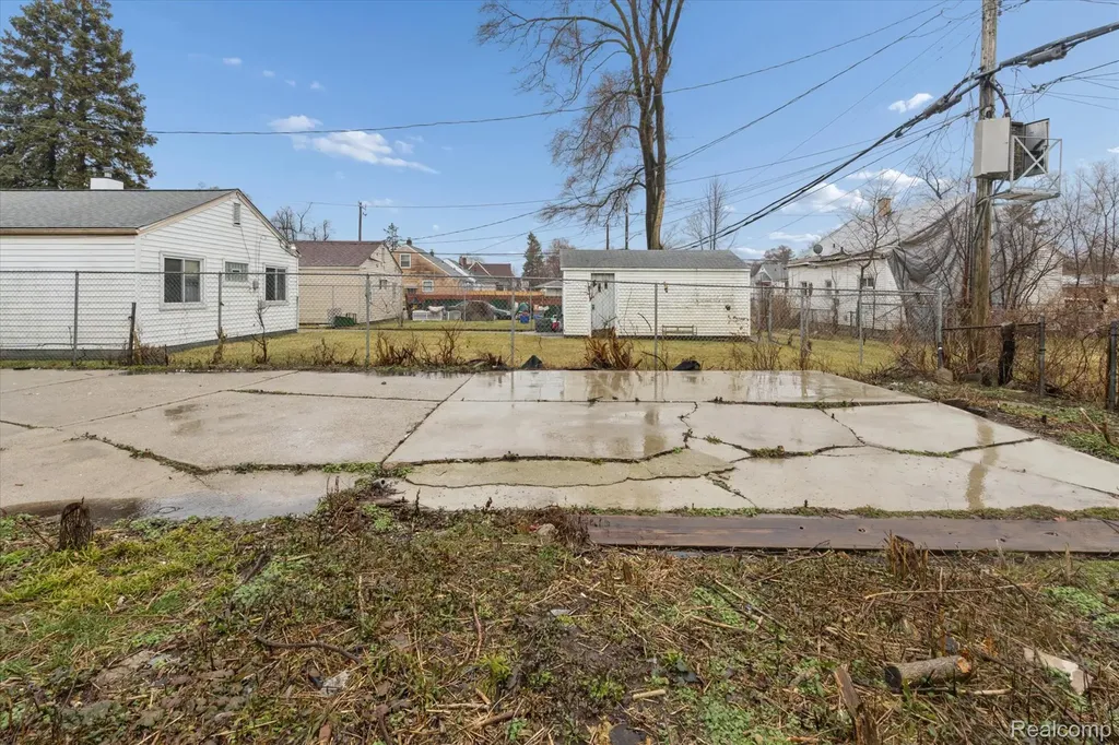 18821 Albany Street Detroit City MI 48234