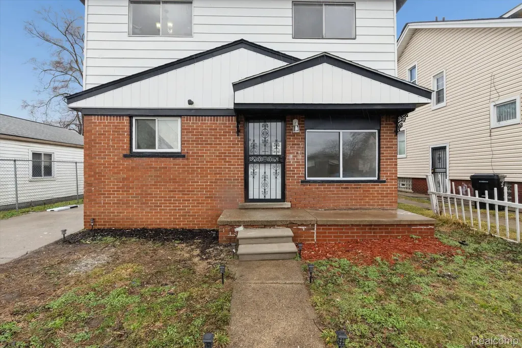 18821 Albany Street Detroit City MI 48234