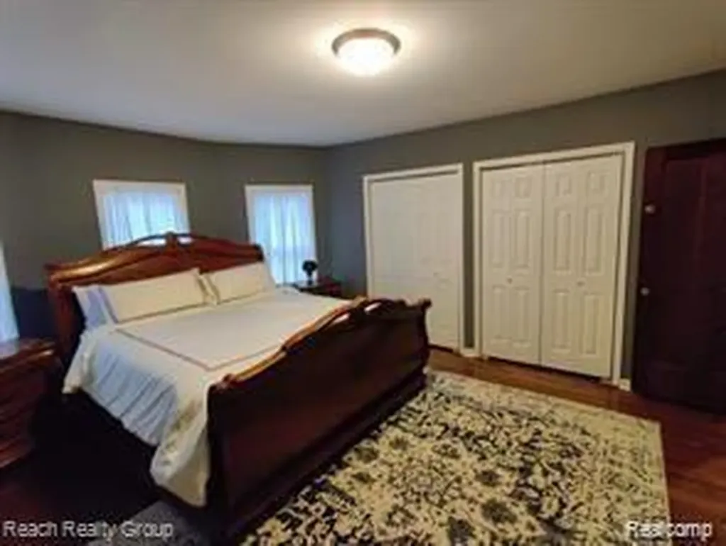 324 Eliot Street Detroit City MI 48201