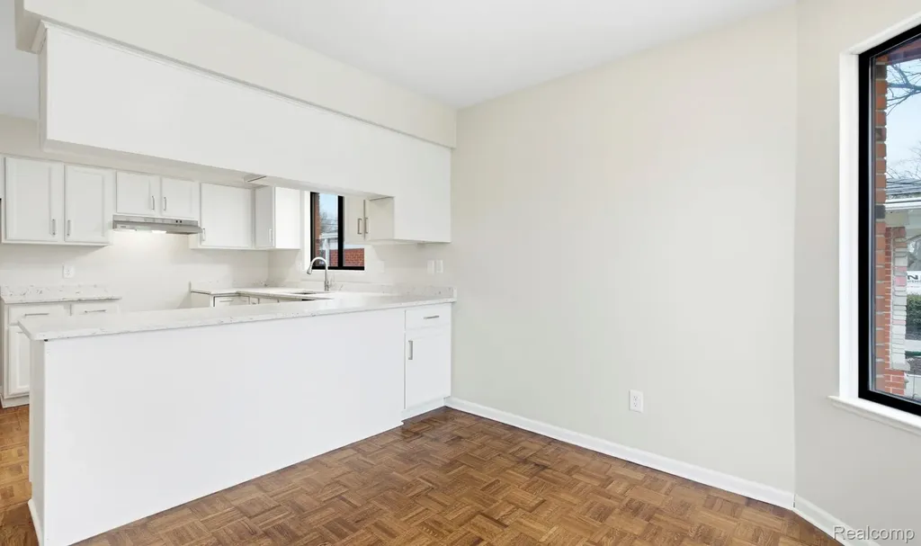 17108 Oconnor Avenue Allen Park City MI 48101