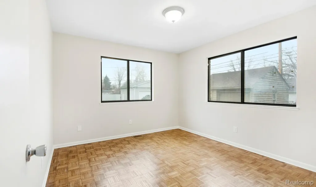 17108 Oconnor Avenue Allen Park City MI 48101