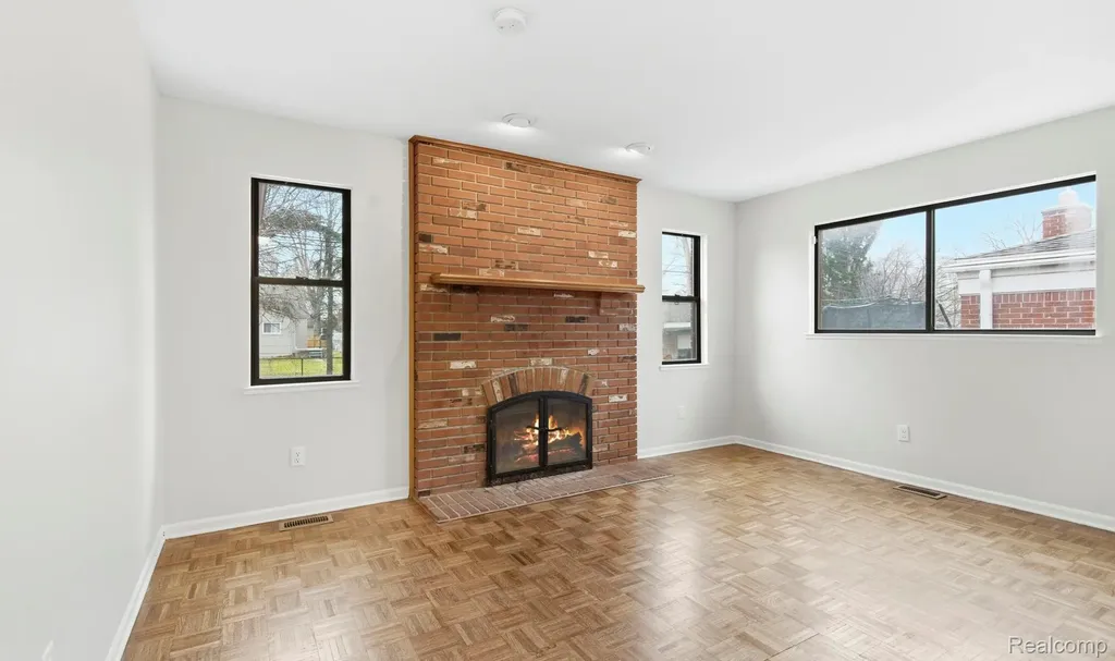 17108 Oconnor Avenue Allen Park City MI 48101
