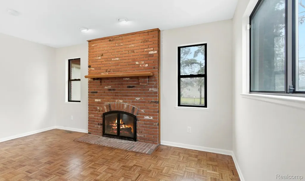 17108 Oconnor Avenue Allen Park City MI 48101