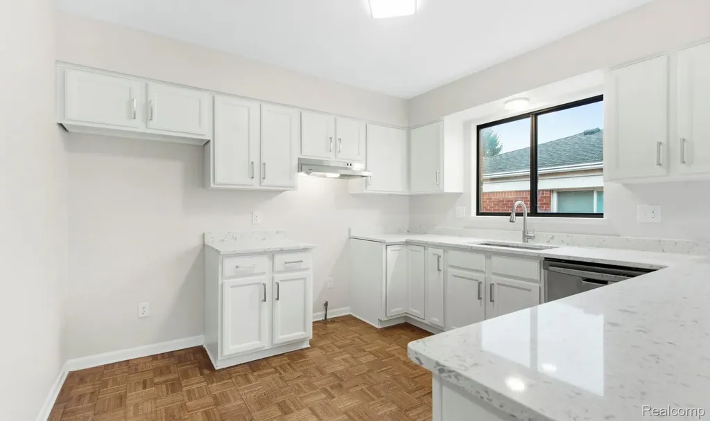 17108 Oconnor Avenue Allen Park City MI 48101