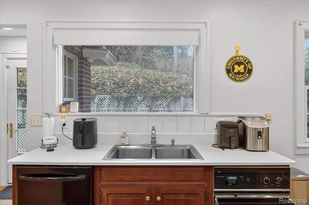2307 Hill Street Ann Arbor City MI 48104