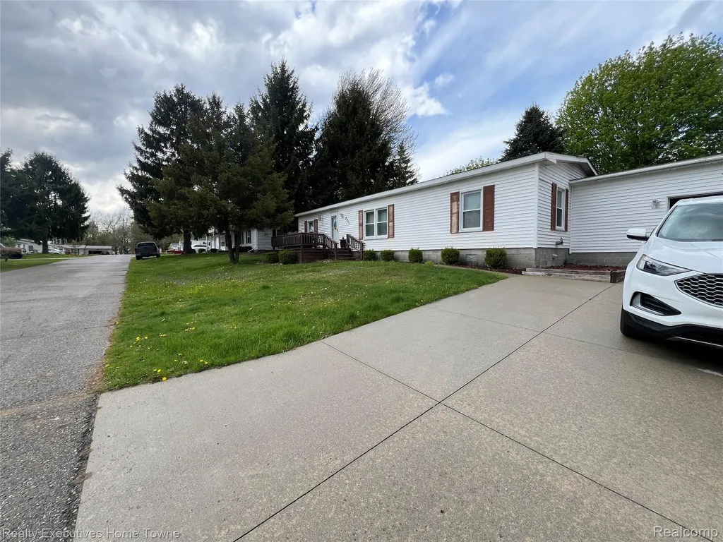 2211 Mark Street Buel Township MI 48422