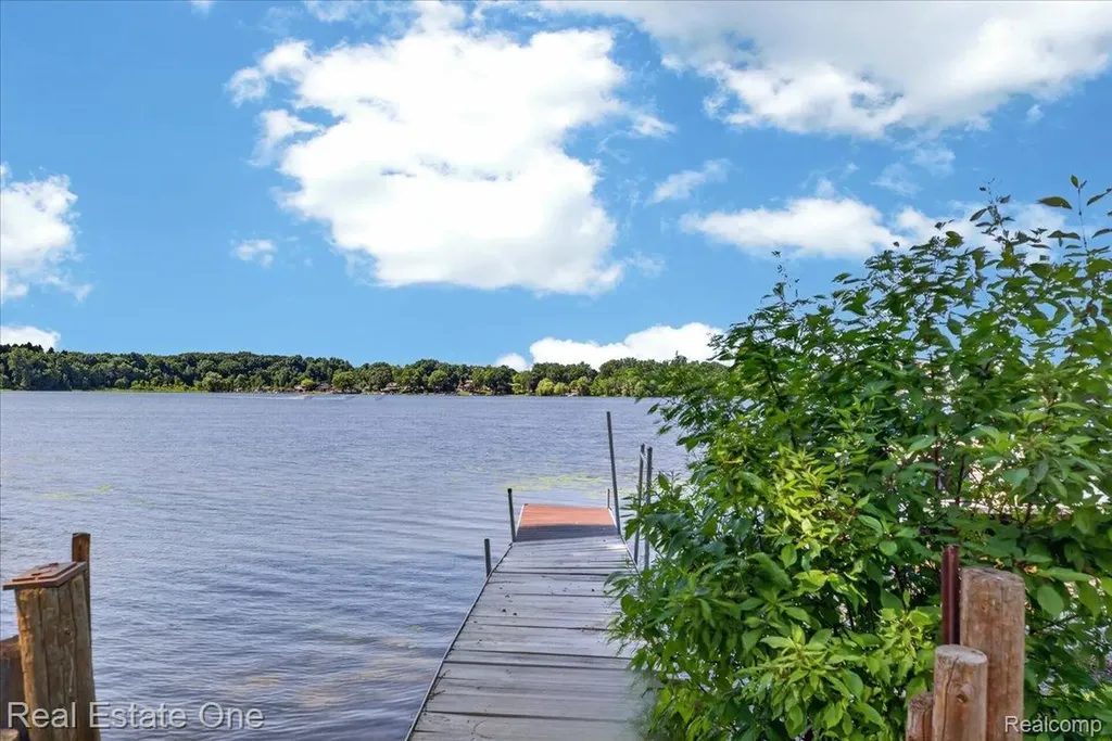 705 Sunset Drive Attica Township MI 48412