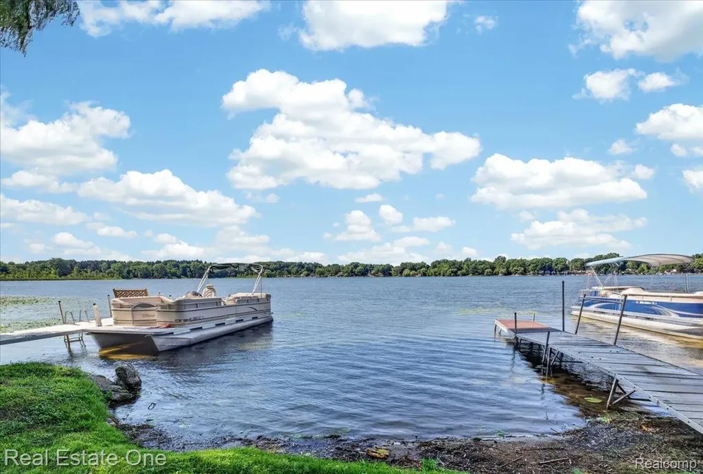 705 Sunset Drive Attica Township MI 48412
