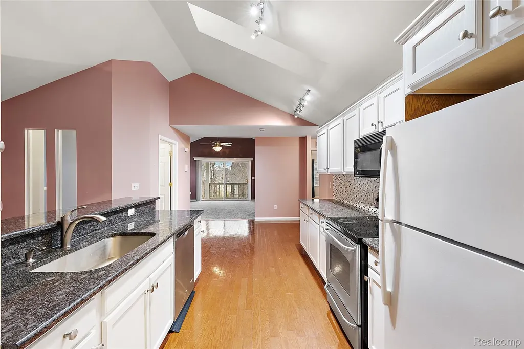 45765 Cagney Drive Macomb Township MI 48044