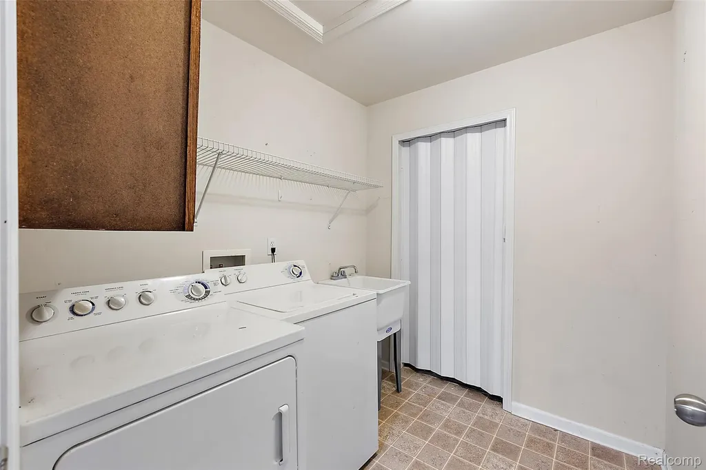 45765 Cagney Drive Macomb Township MI 48044