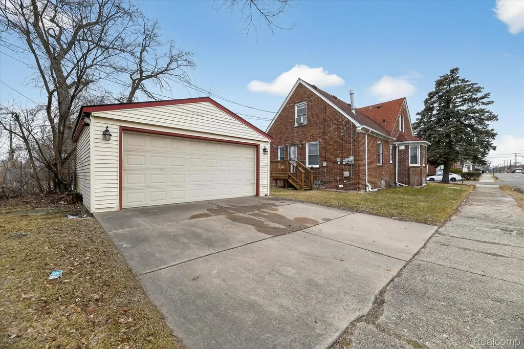 18314 Indiana Street Detroit City MI 48221