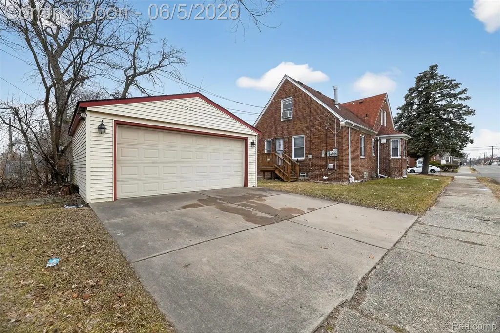 18314 Indiana Street Detroit City MI 48221