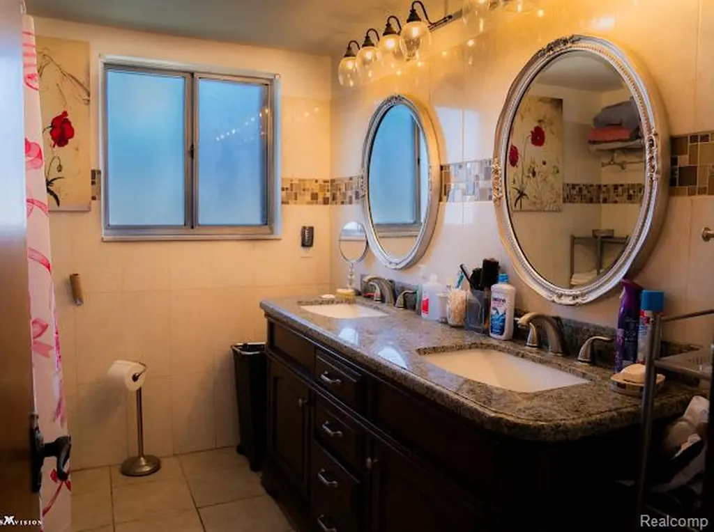 3650 Veronica Drive Sterling Heights City MI 48310