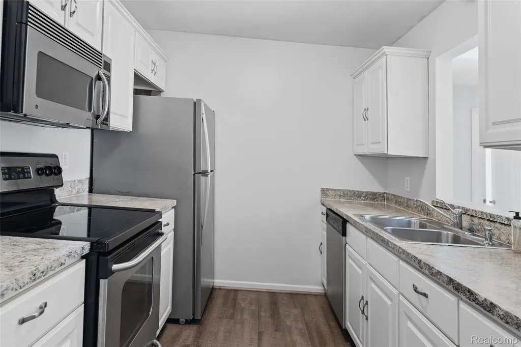 3927 Cornerstone Drive Canton Charter Township MI 48188