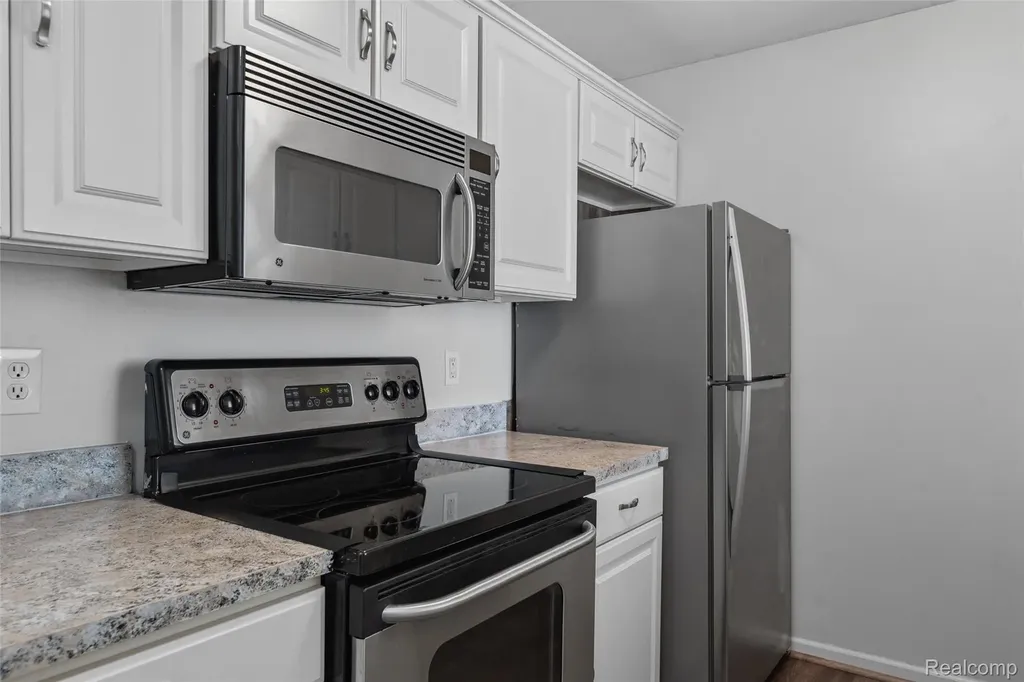3927 Cornerstone Drive Canton Charter Township MI 48188