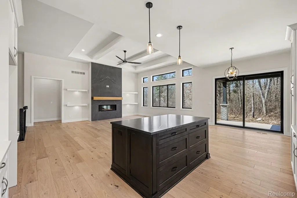 57135 Meadowridge Drive Washington Township MI 48094