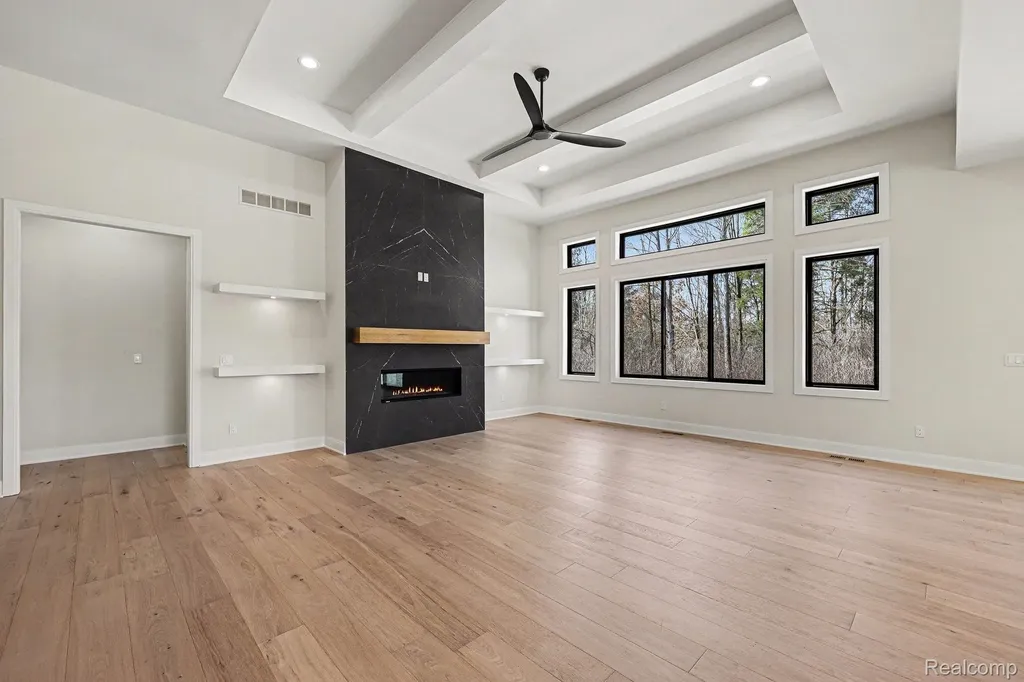 57135 Meadowridge Drive Washington Township MI 48094