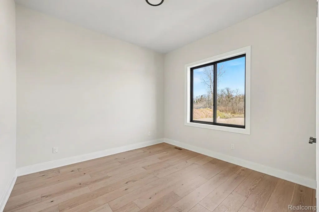 57135 Meadowridge Drive Washington Township MI 48094
