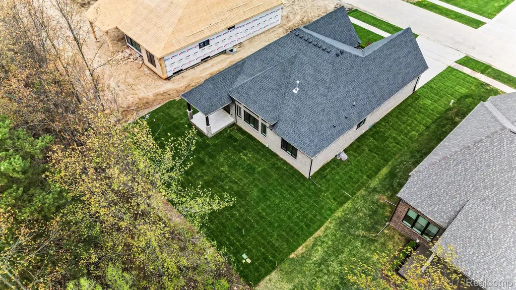 57135 Meadowridge Drive Washington Township MI 48094