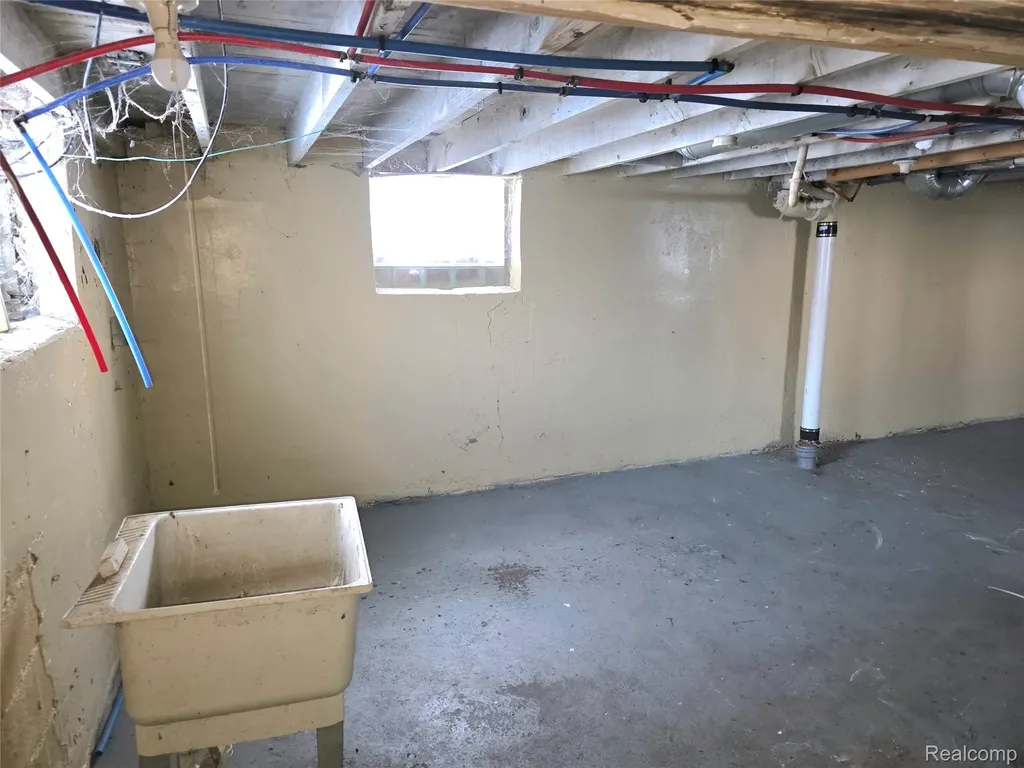 15786 Cruse Street Detroit City MI 48227