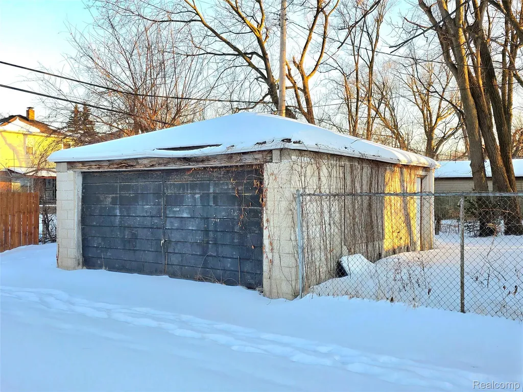 15786 Cruse Street Detroit City MI 48227