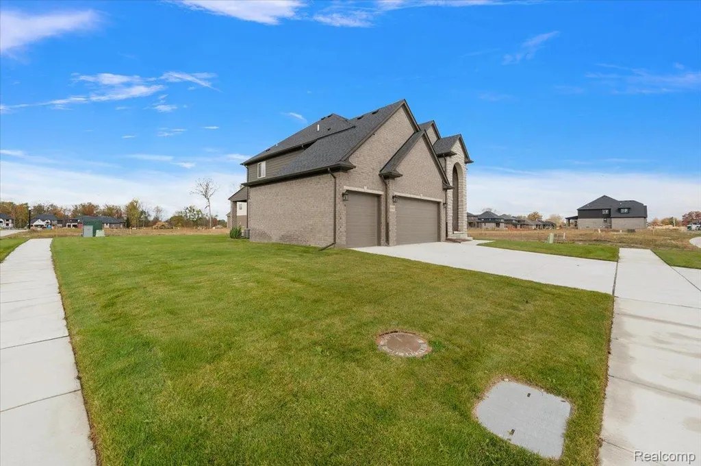 50437 Mistwood Drive Macomb Township MI 48042
