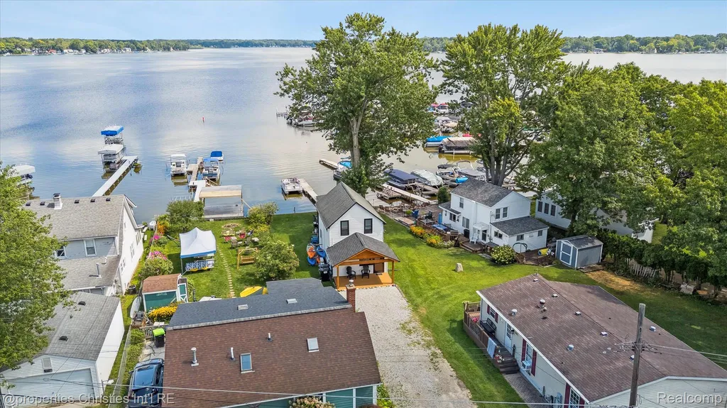 8980 Dexter Pinckney Road Dexter Township MI 48169
