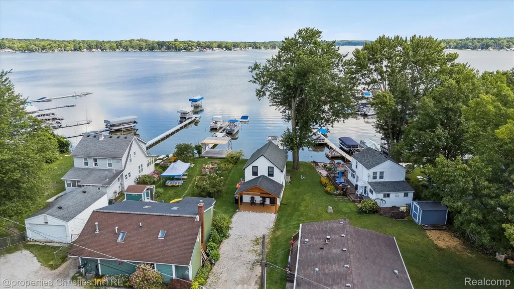 8980 Dexter Pinckney Road Dexter Township MI 48169