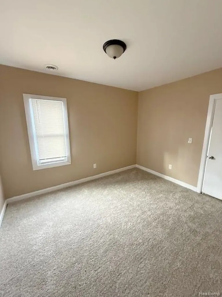 14889 Sussex Street Detroit City MI 48227