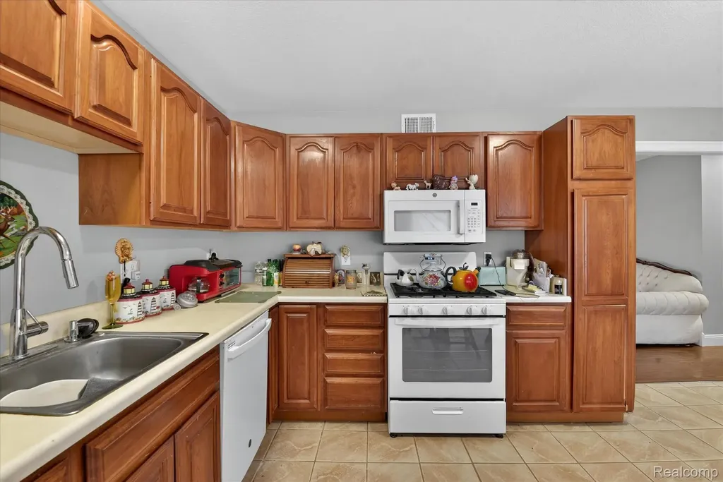 6198 Brancheau Road Berlin Charter Township MI 48166