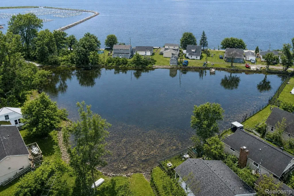 6198 Brancheau Road Berlin Charter Township MI 48166