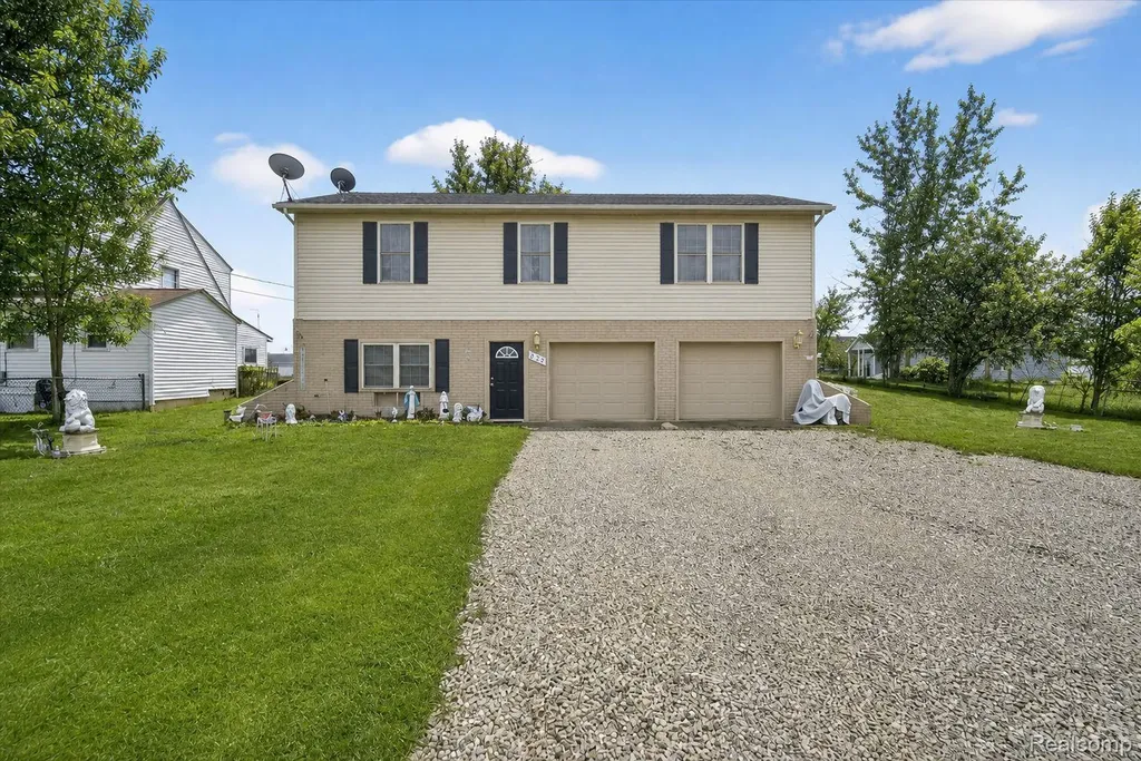 6198 Brancheau Road Berlin Charter Township MI 48166
