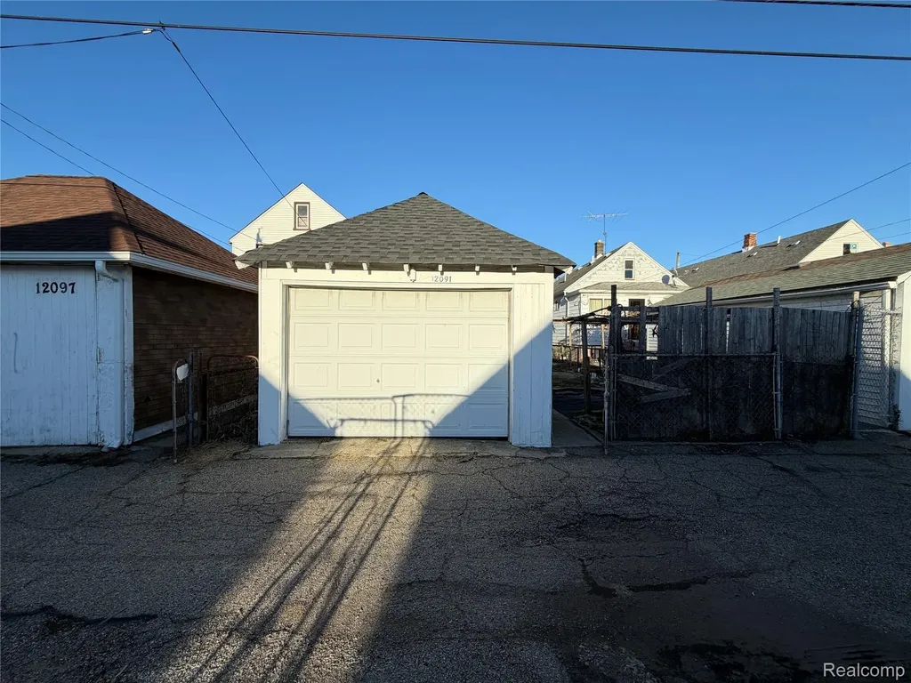 12091 Sobieski Street Hamtramck City MI 48212