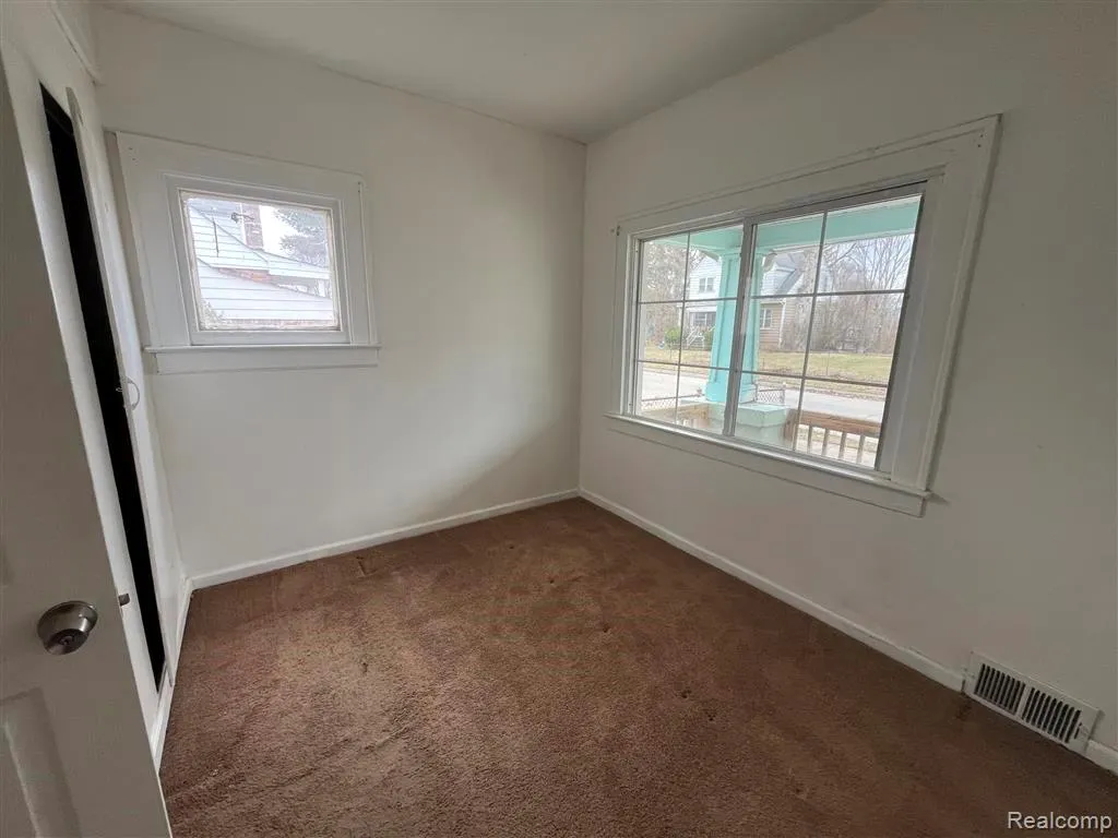 2119 Rome Avenue Warren City MI 48091