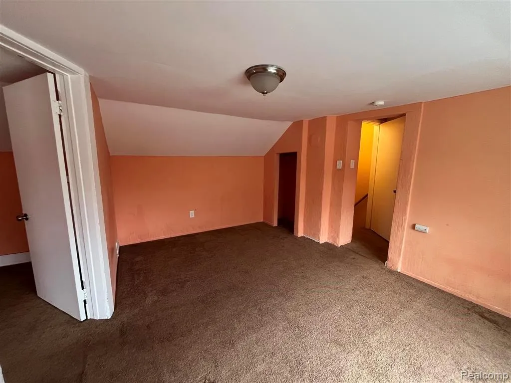 2119 Rome Avenue Warren City MI 48091