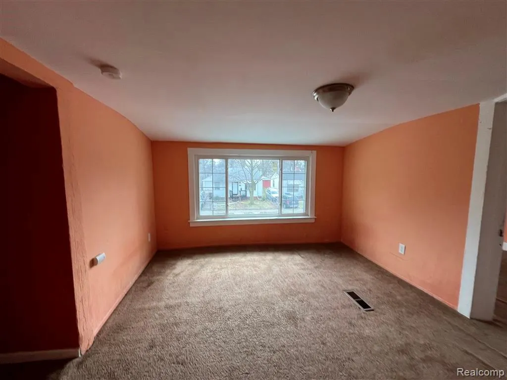 2119 Rome Avenue Warren City MI 48091