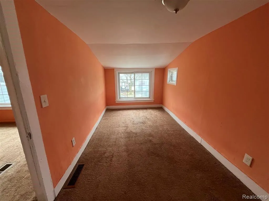 2119 Rome Avenue Warren City MI 48091