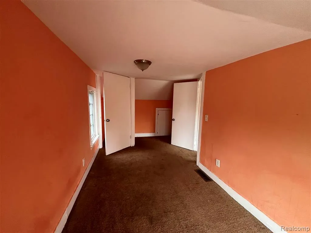 2119 Rome Avenue Warren City MI 48091