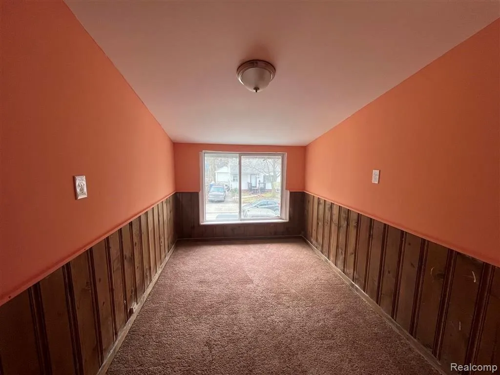 2119 Rome Avenue Warren City MI 48091